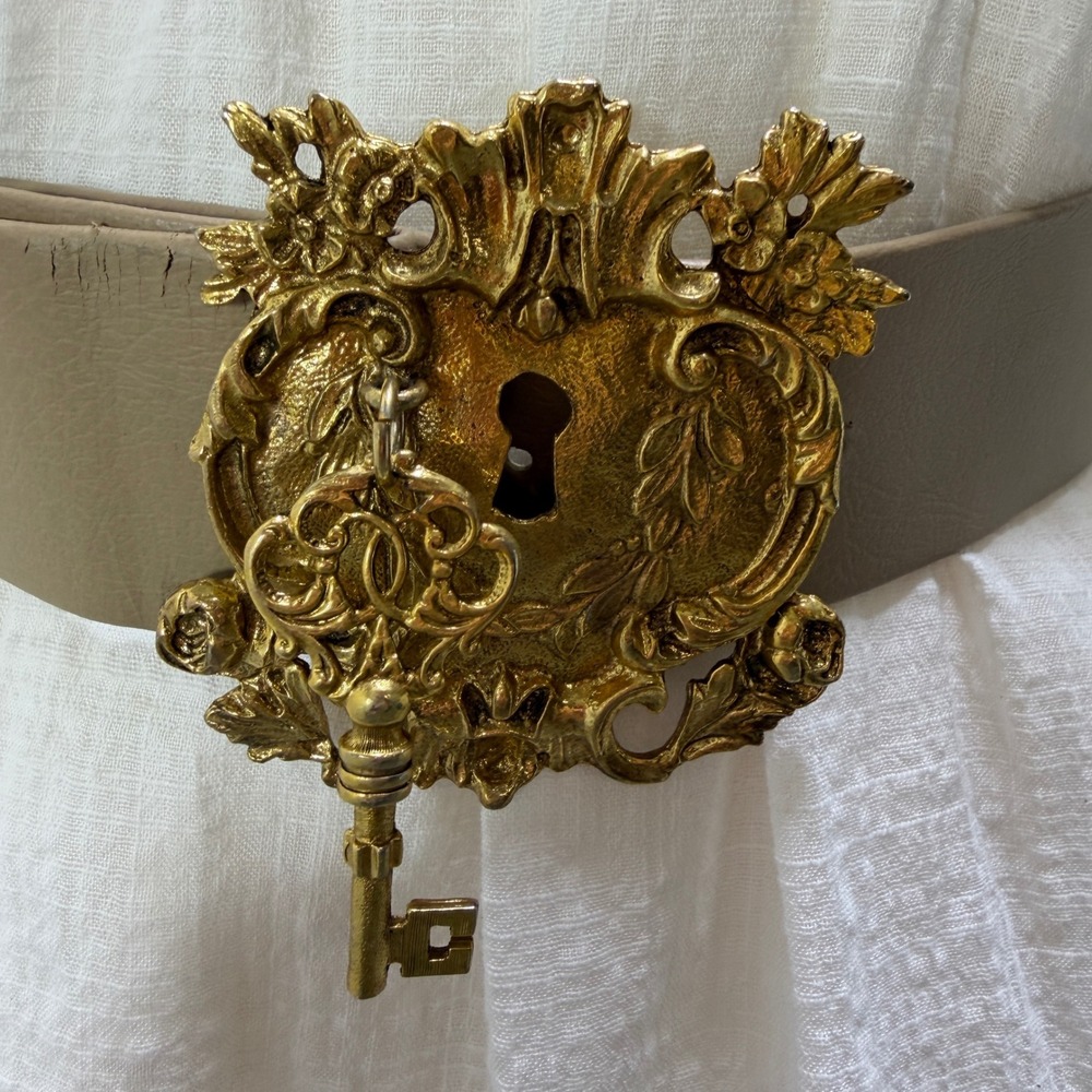 Beige Faux Leather Wide Waist Belt Large Gold Tone Ornate Lock and Key Buckle